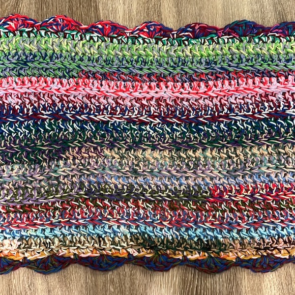 Vintage handmade crocheted afghan blanket bed throw 64 x 23 Inches - Picture 8 of 13